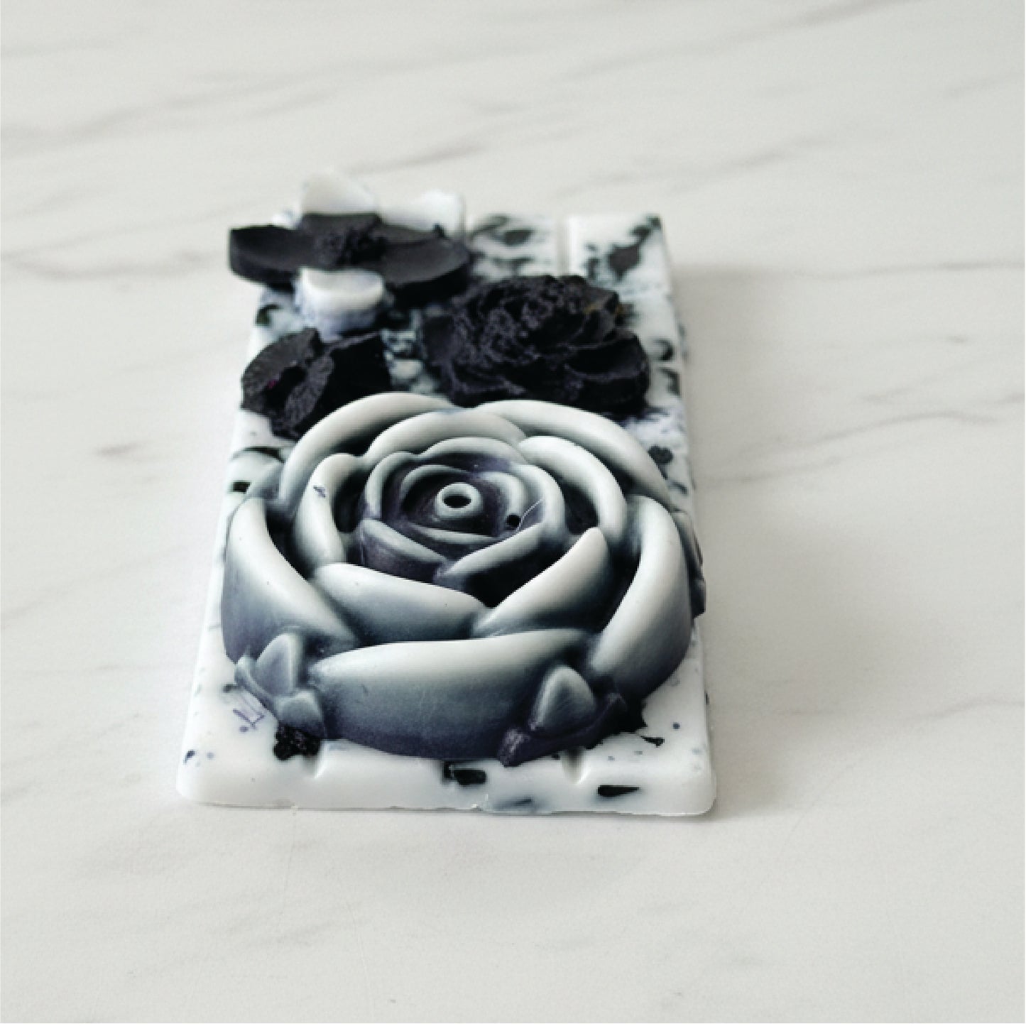 Midnight Bloom – Oversized Artisan Wax Melt